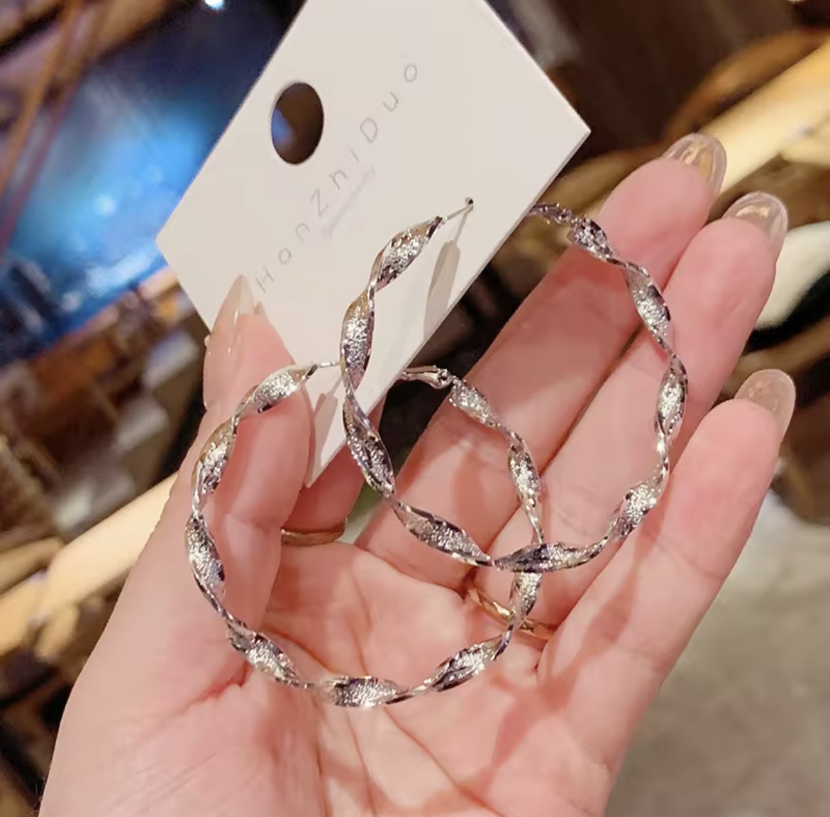 Twisted Leaf-Pattern Silver Hoop Earrings