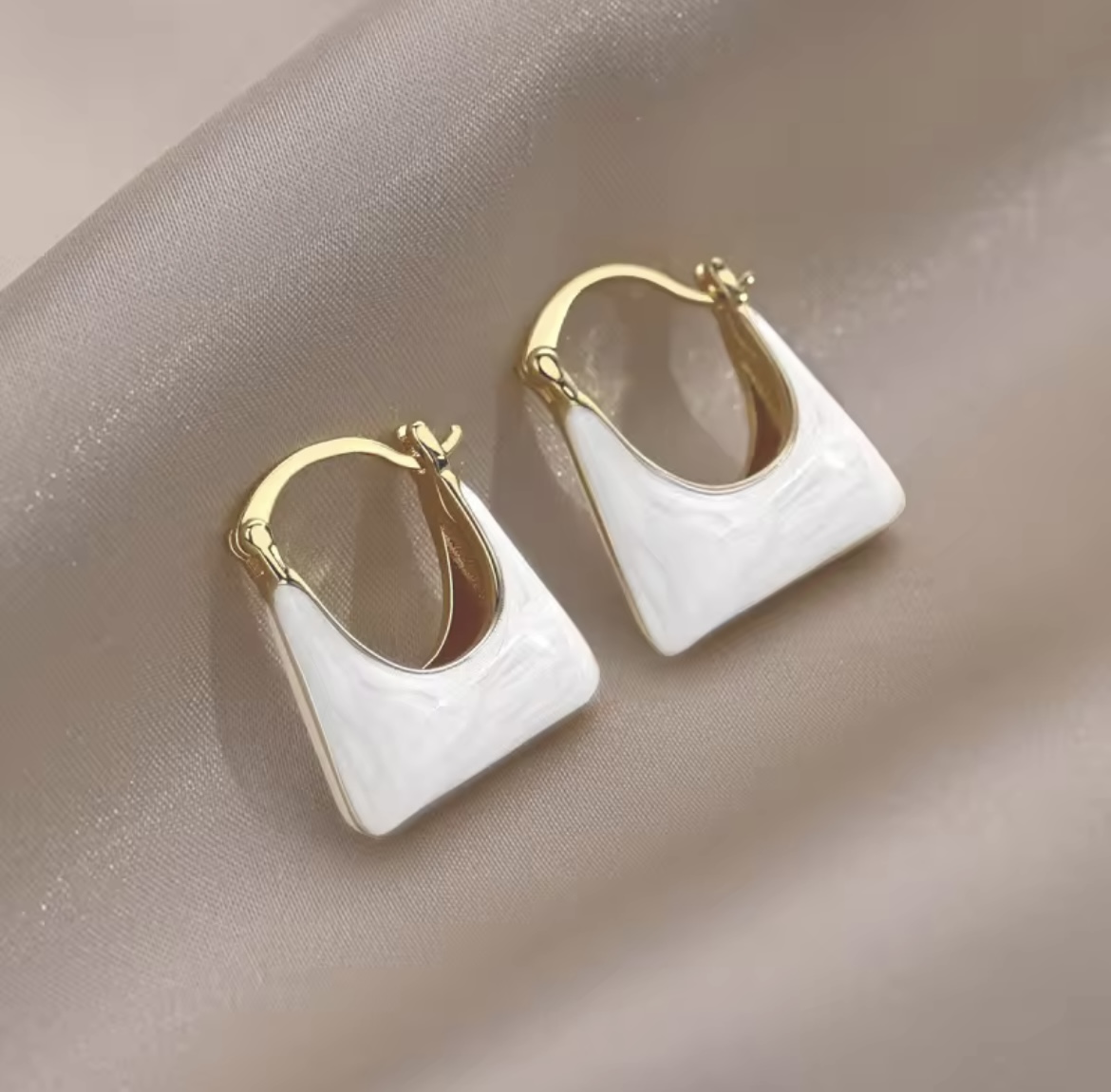 Chic Handbag-Inspired Hoop Earrings